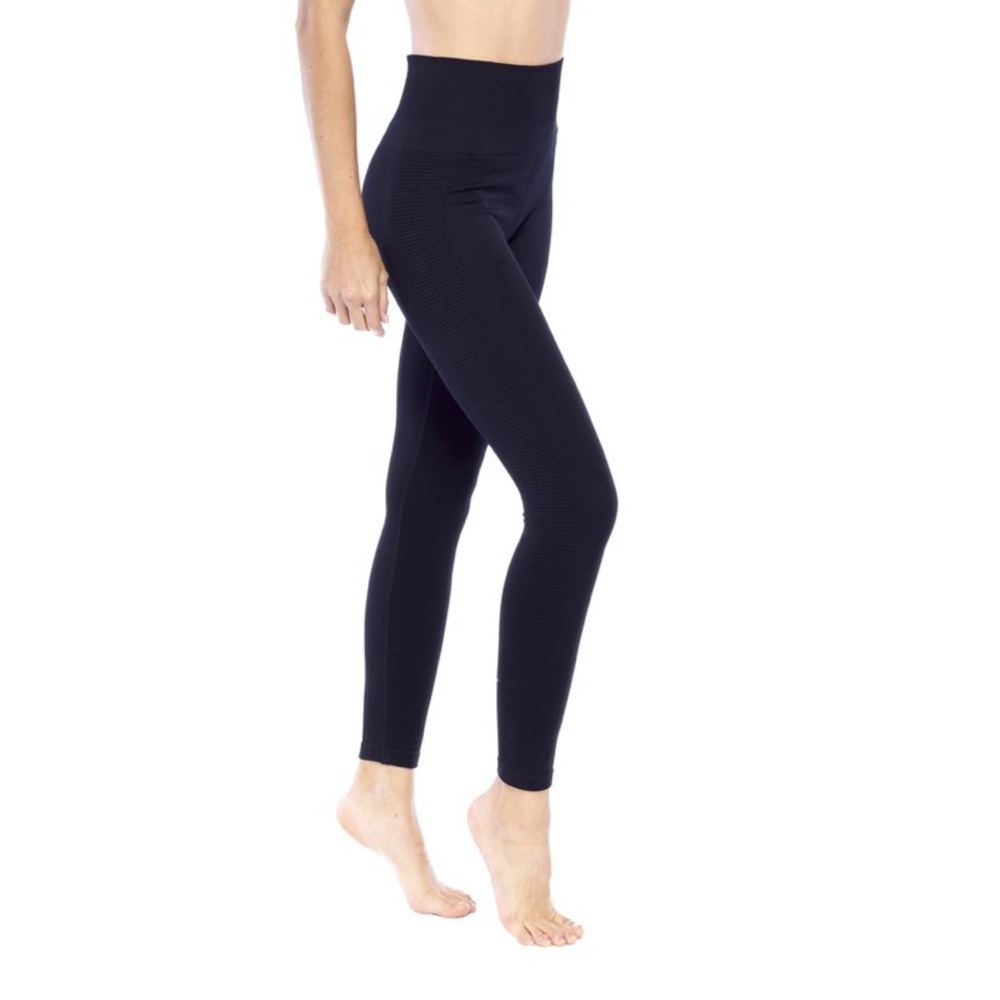 Electric Yoga black leggings. Size XS/S